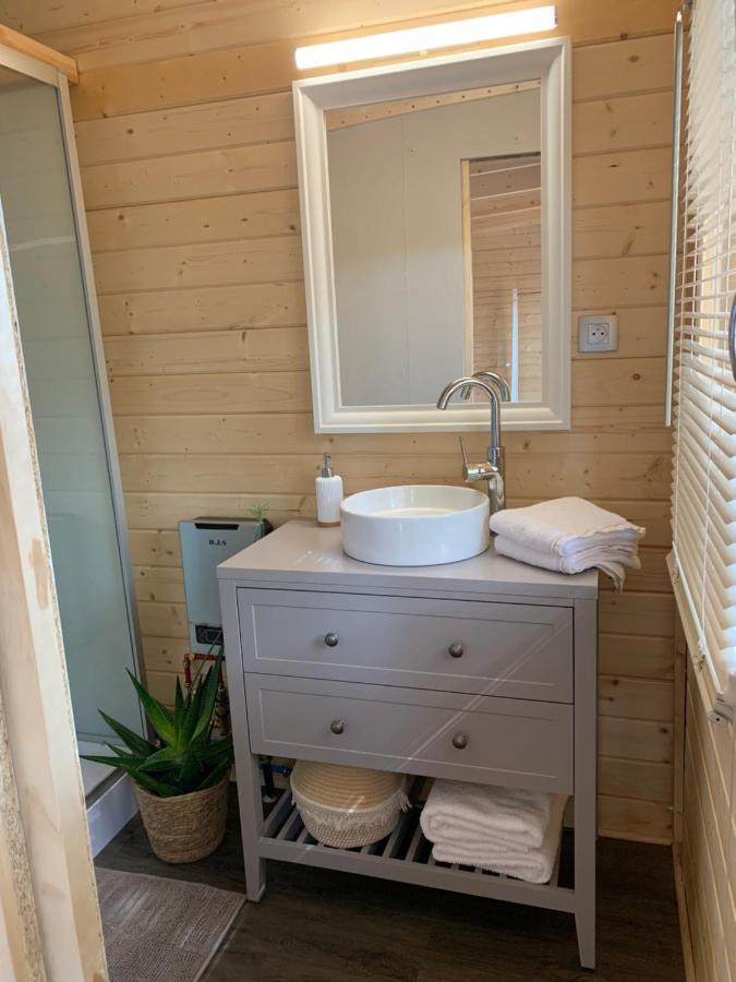 Chambre Privee Avec Acces Piscine Laouque Luaran gambar